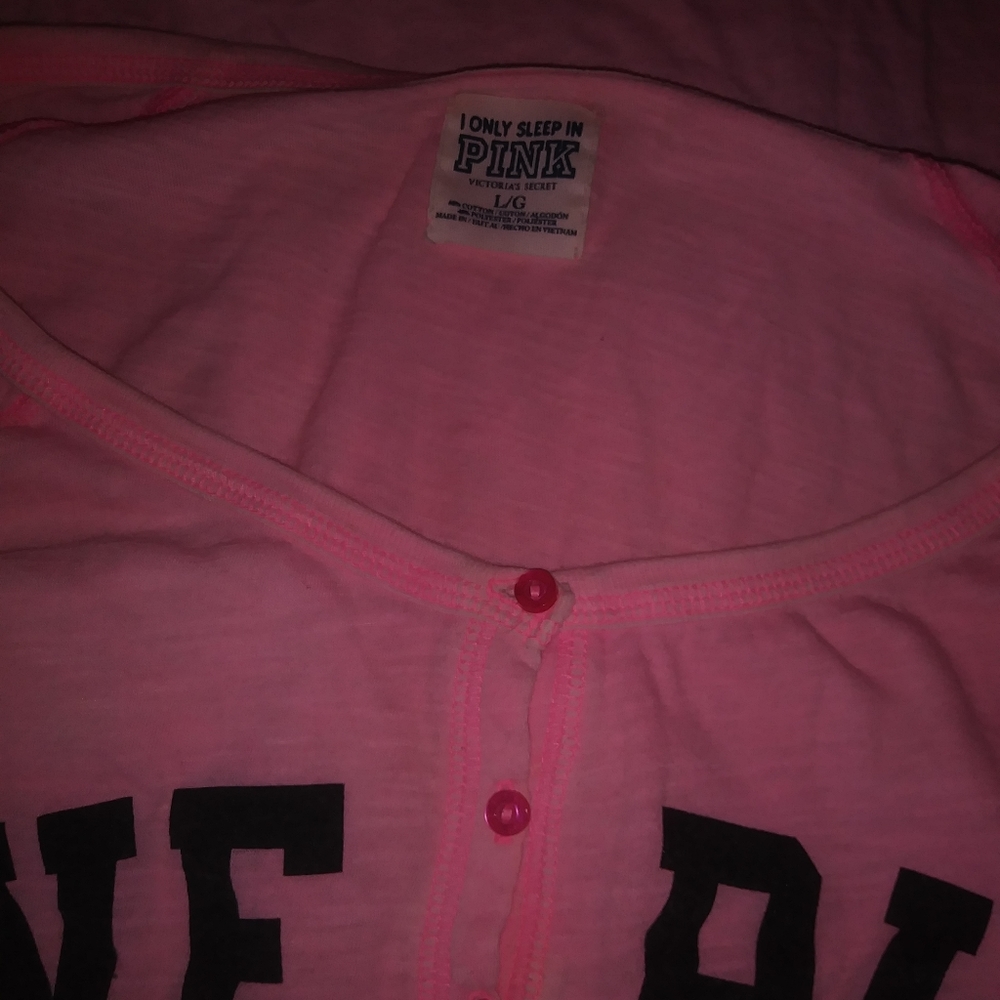 VS Pink Sleep Tee - Picture 2 of 12